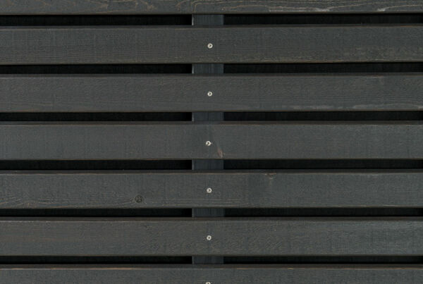 Osmo Fassaden - Trendfarbe Grau - Fichte 907 Quarzgrau endbehandelt