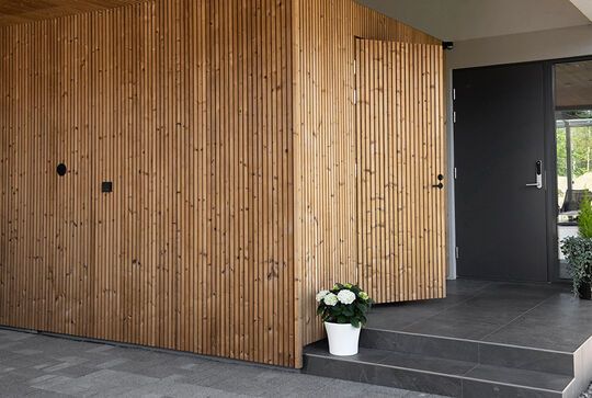 Thermo Spruce can be easily installed and radiates warmth in colour
