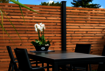 Osmo privacy screen Rhombus type in Thermowood Pine with aluminium post Anthracite