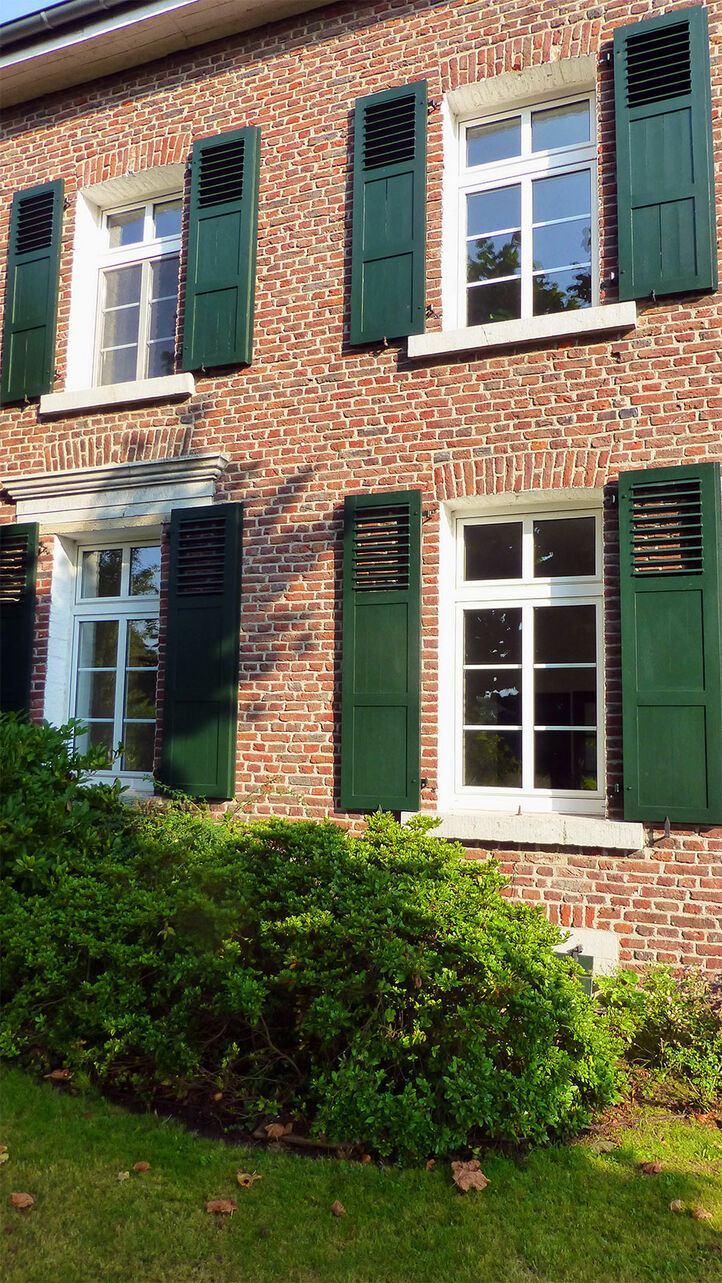 Add colour with Osmo Garden Colour: historic farmhouse gets new window shutters.