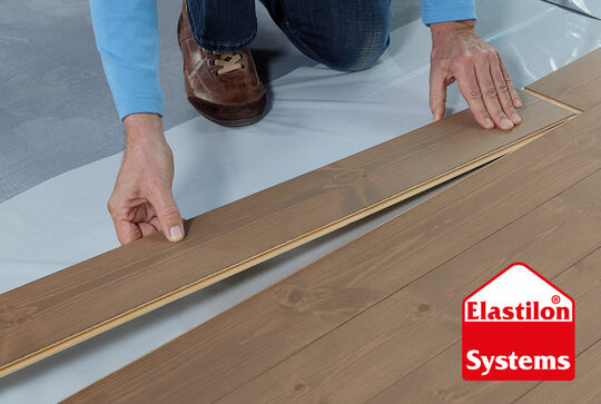 Better footfall noise reduction thanks to the floating adhesion of Osmo wooden flooring