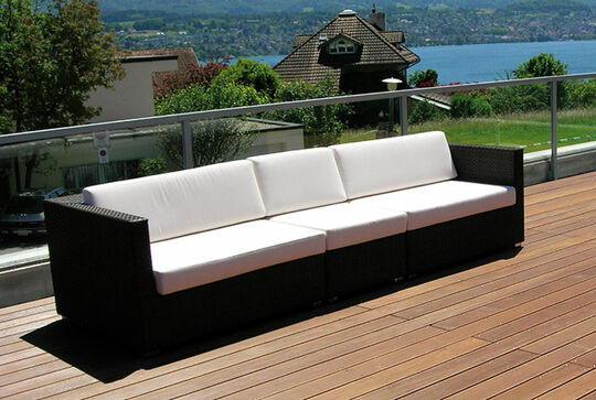 Osmo Holz Terrasse aus Cumaru mit Sofa