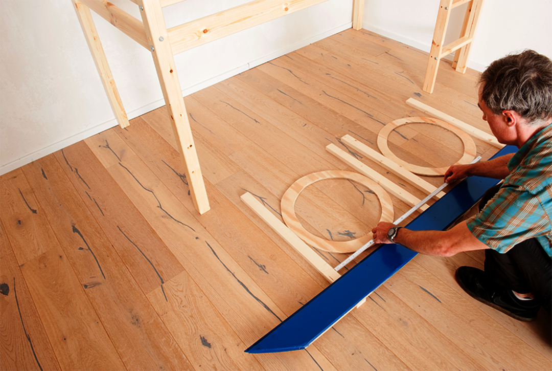 Osmo DIY sailboat loft bed - lay out the planking and cut the batten for stabilization