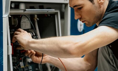 Industriemechaniker/ Betriebsschlosser Wartung & Instandsetzung