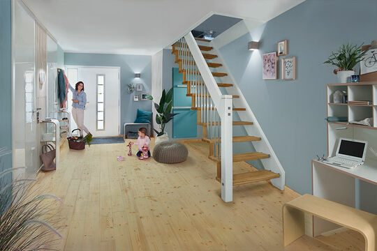Osmo solid wood grade A Spruce floorboards can be ideally used in an entrance area.