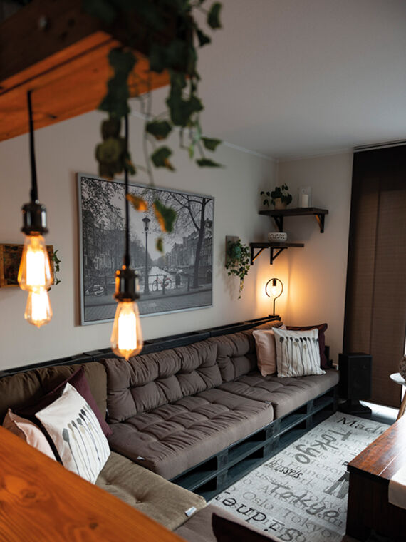 Gestalte ein Sofa für Zuhause – Mit Osmo Möbelpaletten lassen sich Möbel schnell und einfach selber bauen