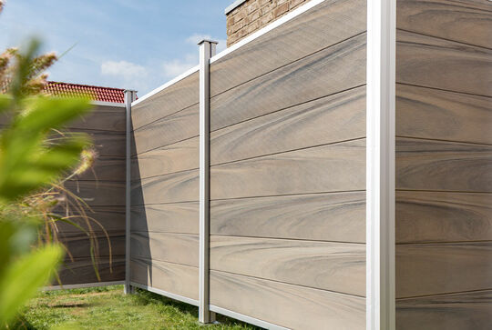 Osmo Sichtblende Multi-Fence Co-Extrusion für moderne Gärten mit Farbnuancen