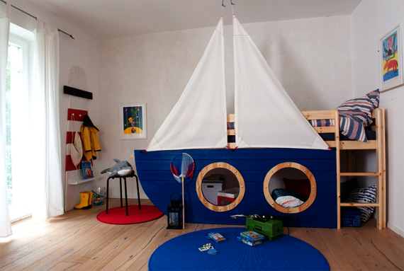 Ship ahoy in the children's room