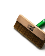Fußbodenstreichbürste mit Handgriff