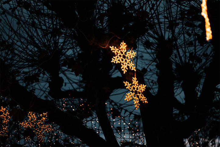 Baumschmuck auf dem Weihnachtsmarkt am Bodensee