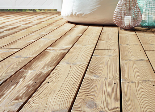 Holzterrasse Thermoholz Kiefer Slide