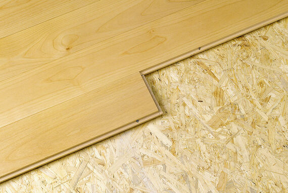 On existing flooring, Osmo solid wood floorboards can be laid in the opposite direction.