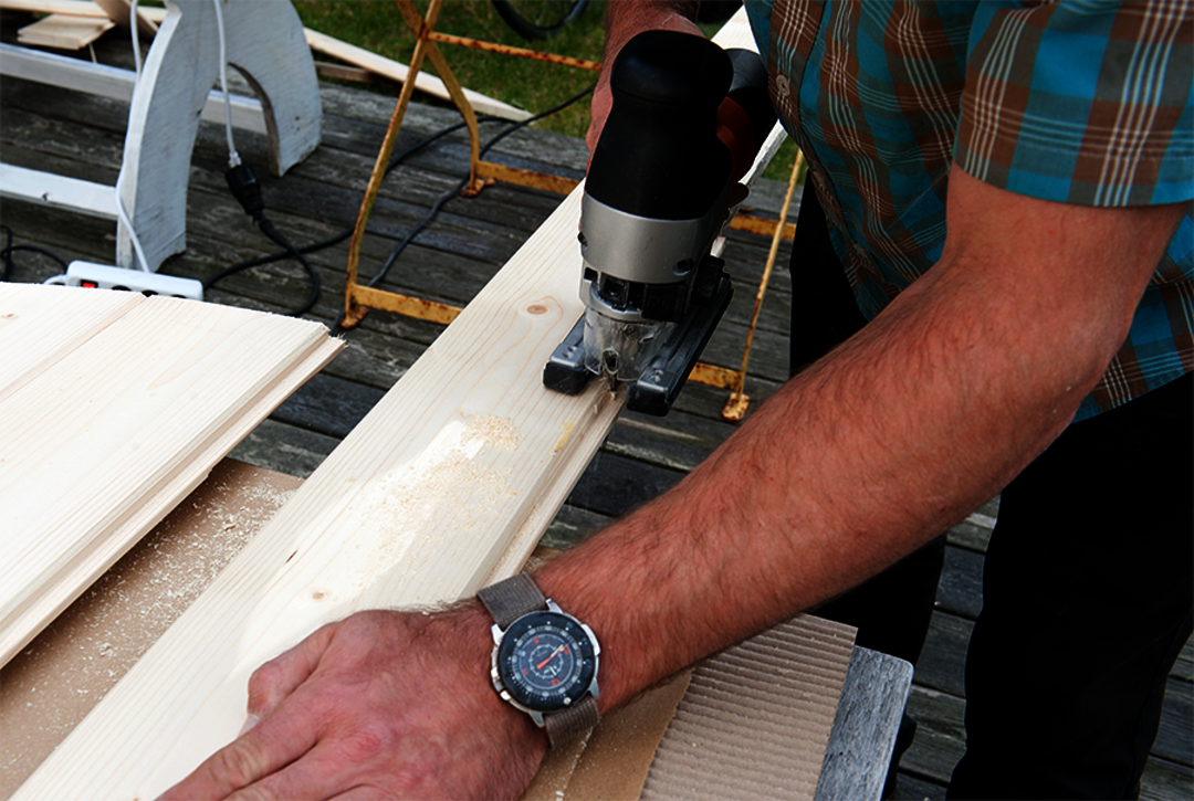 Osmo DIY sailboat loft bed - sand and break the edges of the profiles