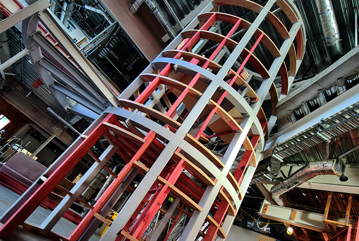 Das Gerüst für den architektonischen Baum im Kinderkrankenhaus