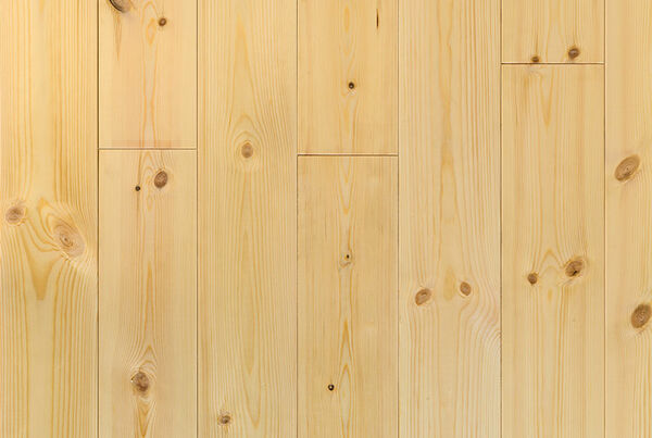 Pine grade A with a natural knot pattern for a harmonious surface effect