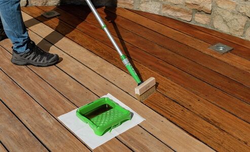 Zum Frühjahrsputz gehört auch die Terrassenpflege dazu – Pflege und Reinigung nach dem Winter mit Osmo Produkten. Osmo News
