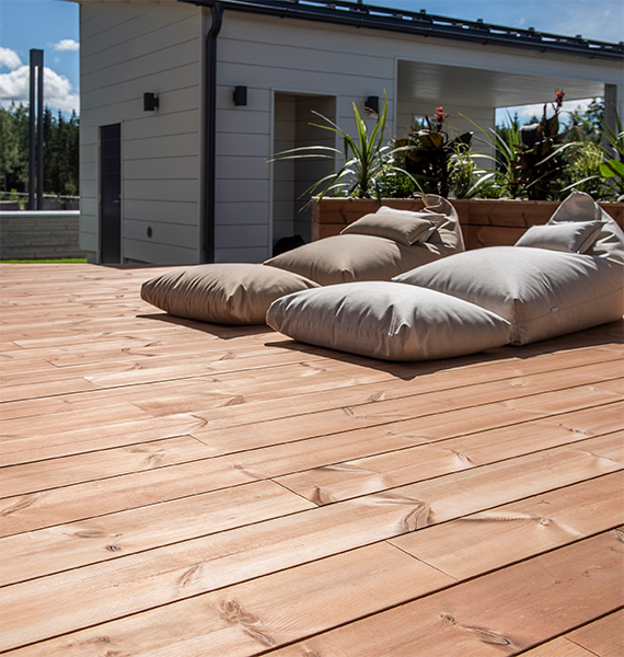 Osmo Thermo Spruce for long-lasting garden decks