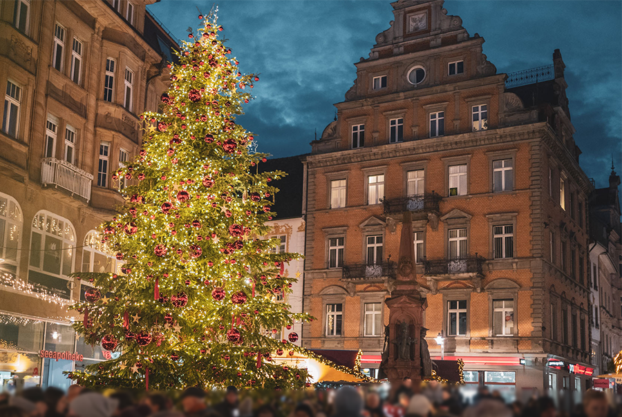 Christbaum auf dem Weihnachtsmarkt in Konstanz