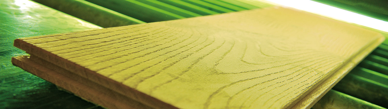 Osmo Maschinen - individuelle und industrielle Holzbeschichtung mit unseren Beschichtungsanlagen für Profilholz mit Osmo Farbe