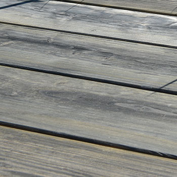 Osmo deck boards made of pinewood